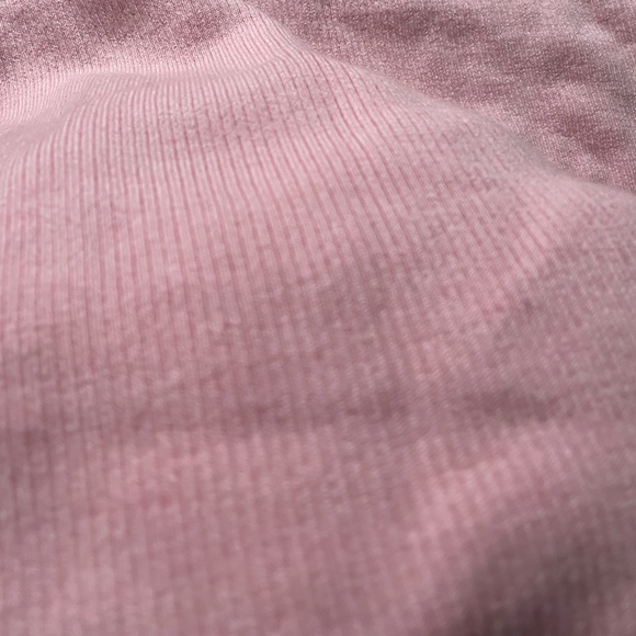 N&B Adorable turtleneck - Picture 5 of 5